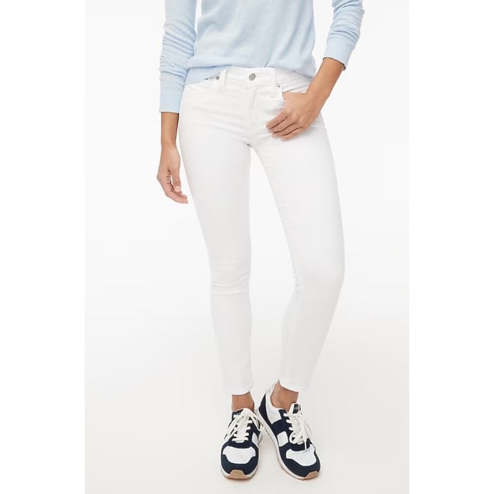 J.Crew 8" Mid Rise White Skinny Jeans in‎ Signature Stretch Size 28